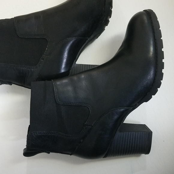 Clarks Verona Ease Leather Ankle Boots - Picture 11 of 11